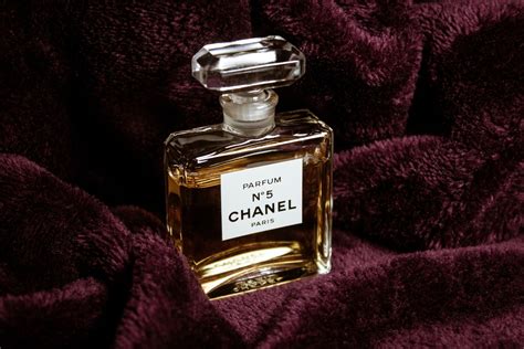 i prodotti di chanel sono anallergici|Profumo Chanel N°5 la storia e quanto costa .